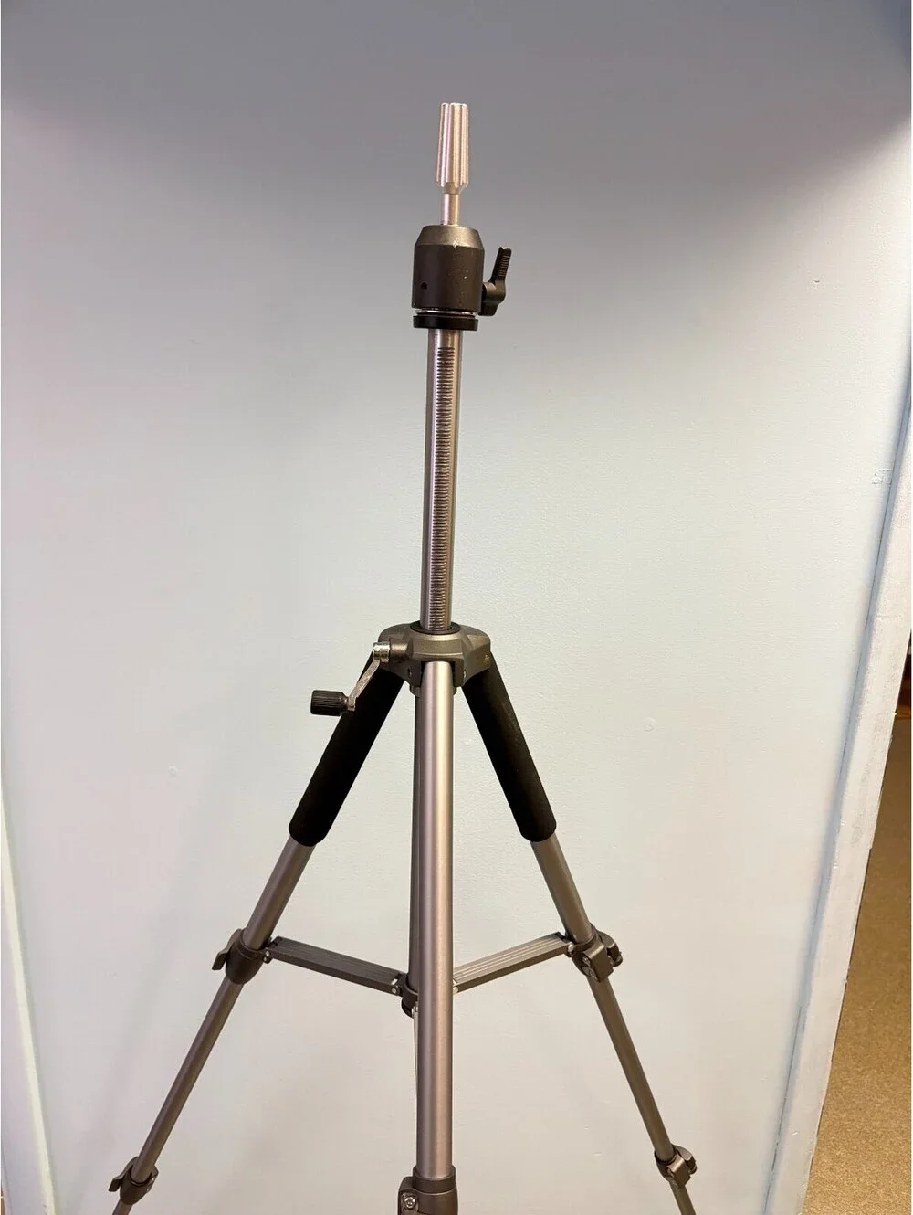 Heavy Duty Cosmetology Mannequin Head Tripod Stand Adjustable Salon Hair Styling